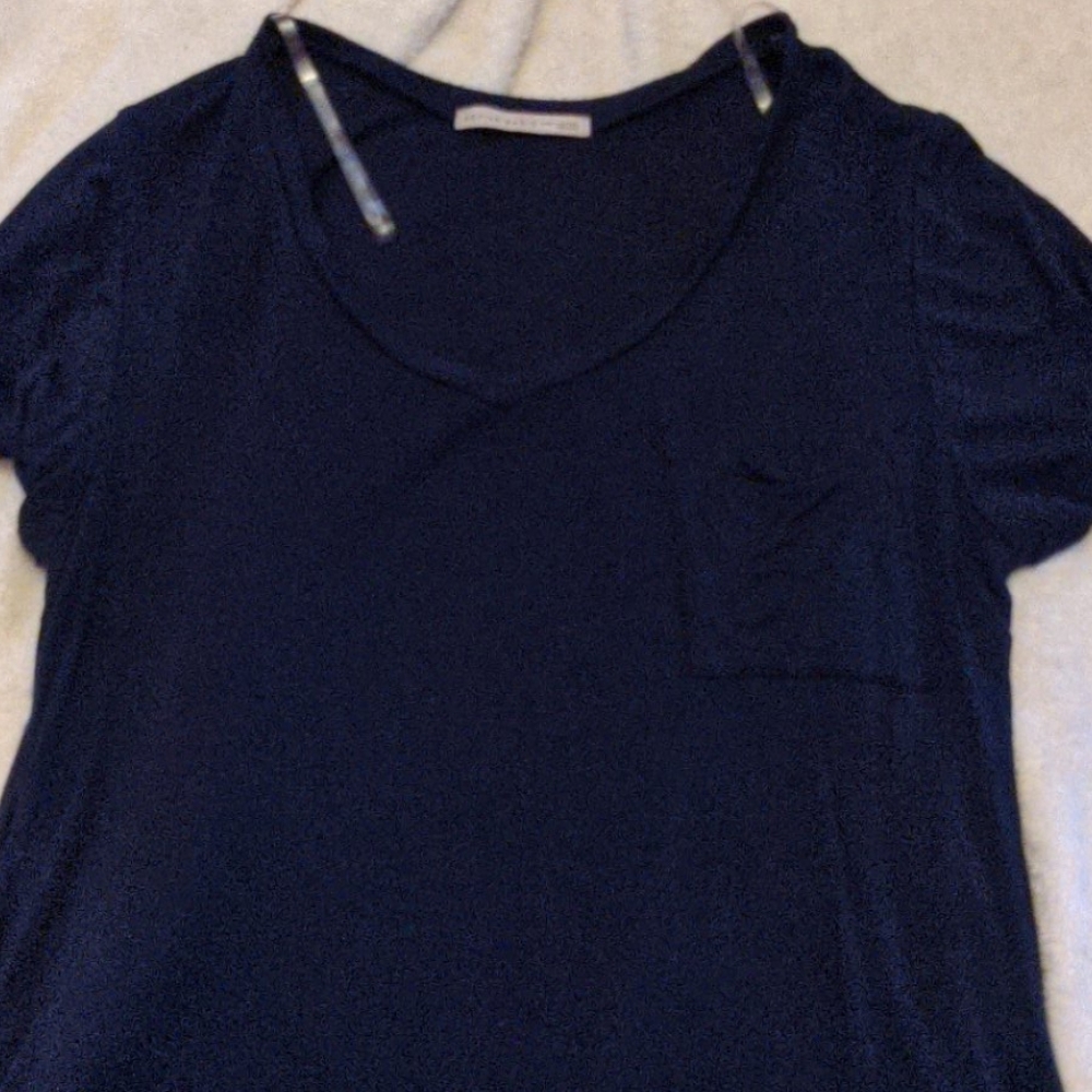 Plain navy pocket tee